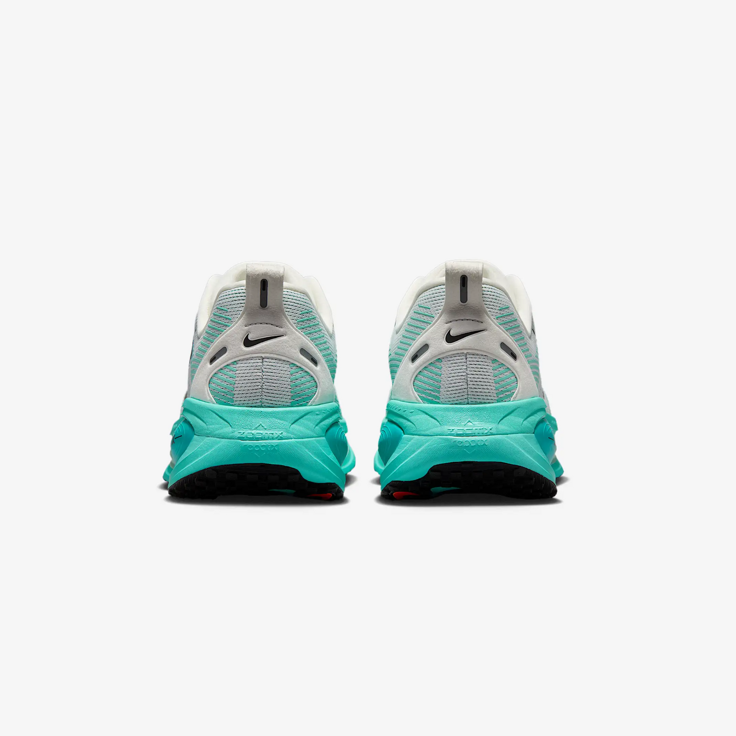 NIKE VOMERO 18