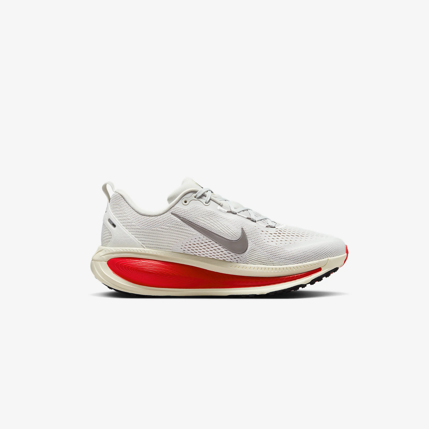 NIKE VOMERO 18