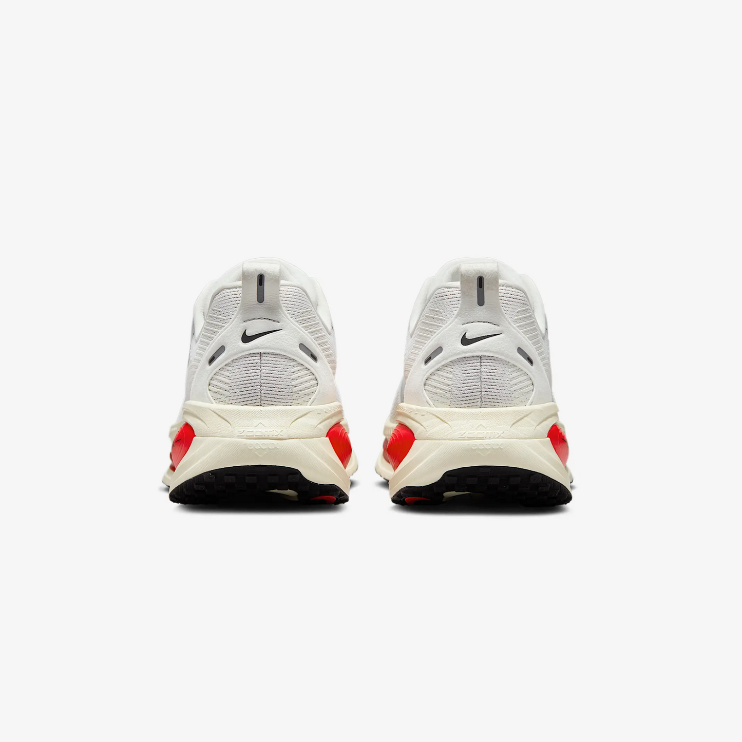 NIKE VOMERO 18