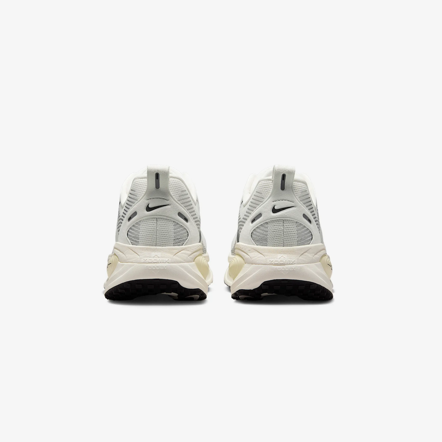 NIKE VOMERO 18
