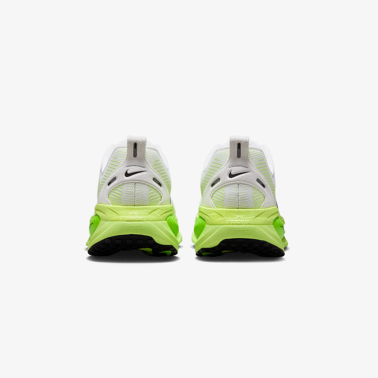 NIKE VOMERO 18