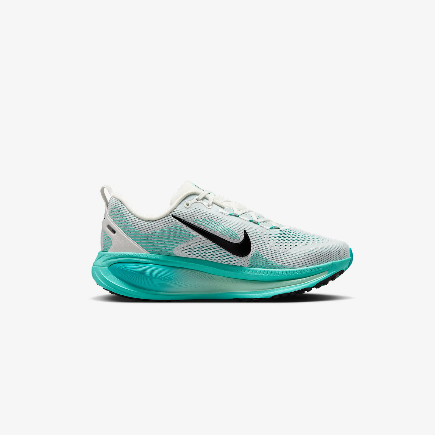 NIKE VOMERO 18