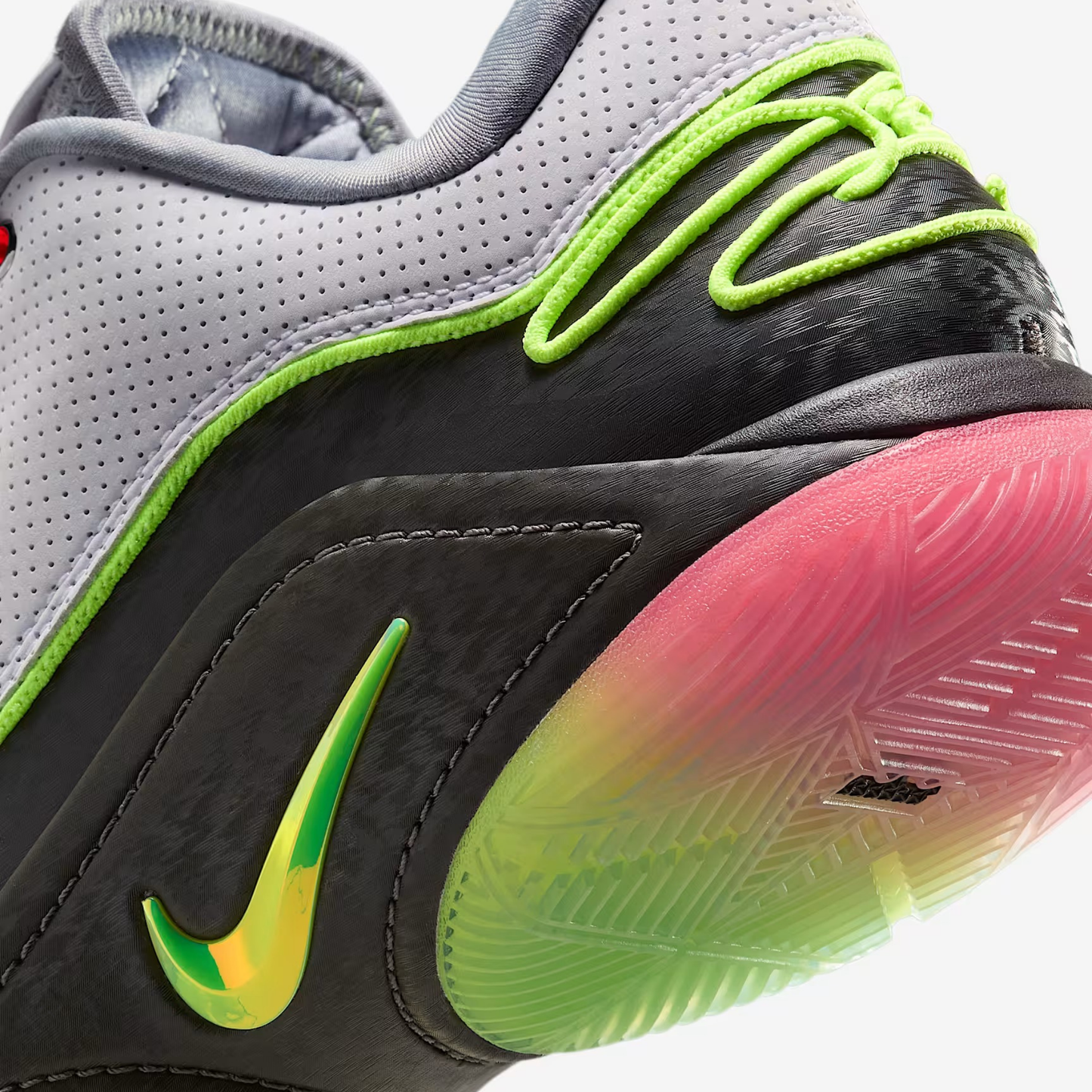 LEBRON XXII