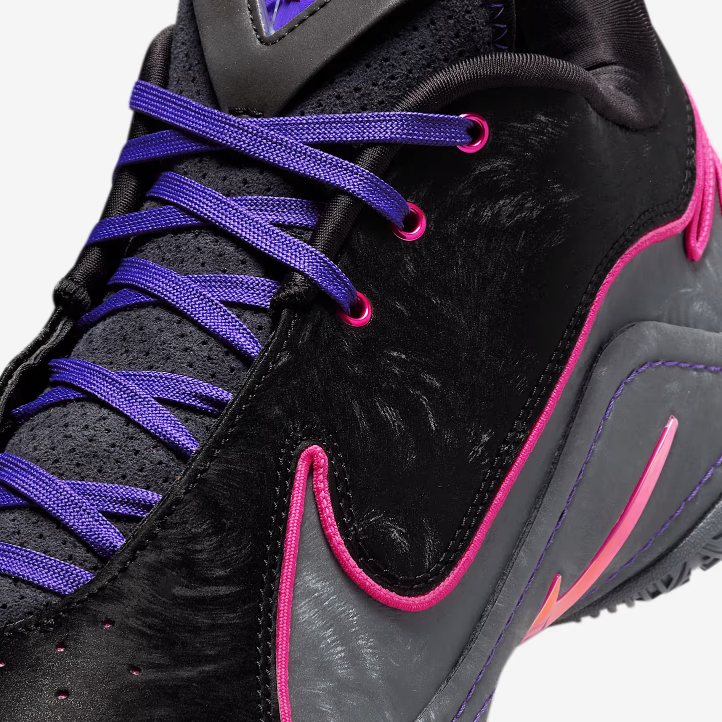 LEBRON XXII