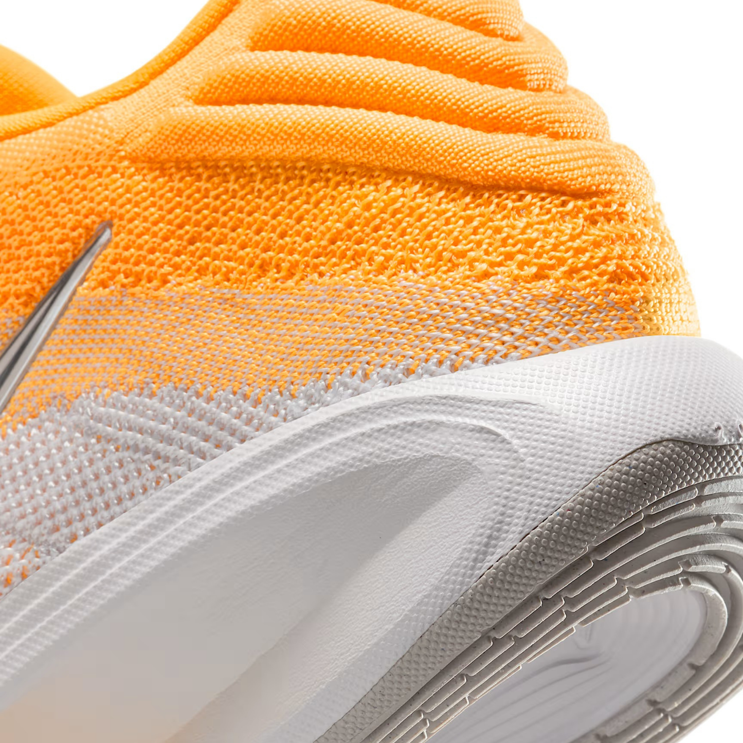 NIKE G.T. HUSTLE 3