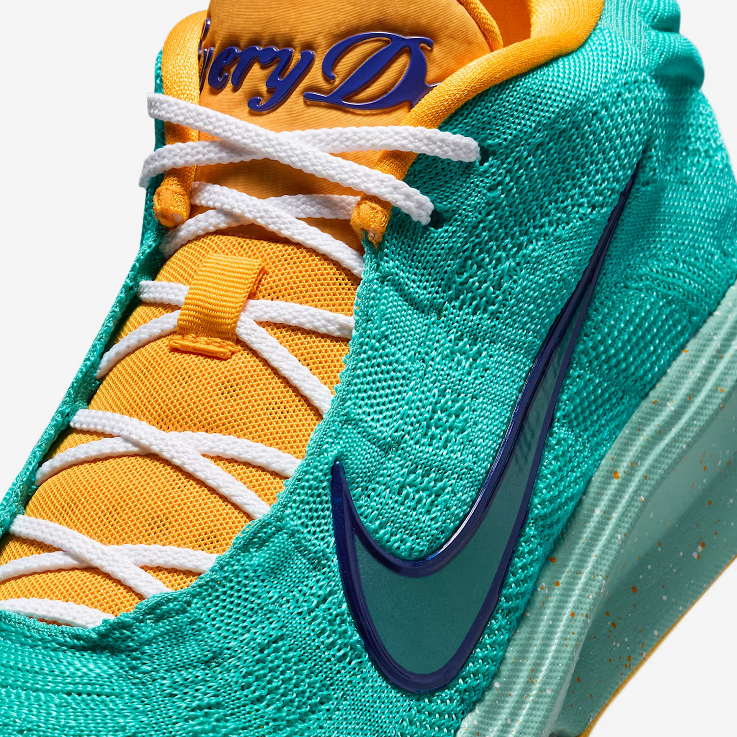 NIKE G.T. HUSTLE 3