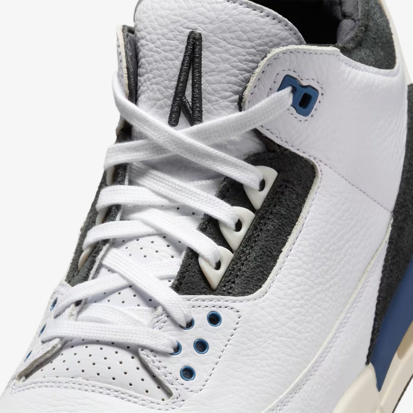 AIR JORDAN 3 X A MA MANIÉRE FOR THE LOVE