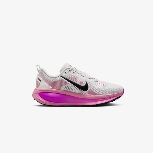 NIKE VOMERO 18