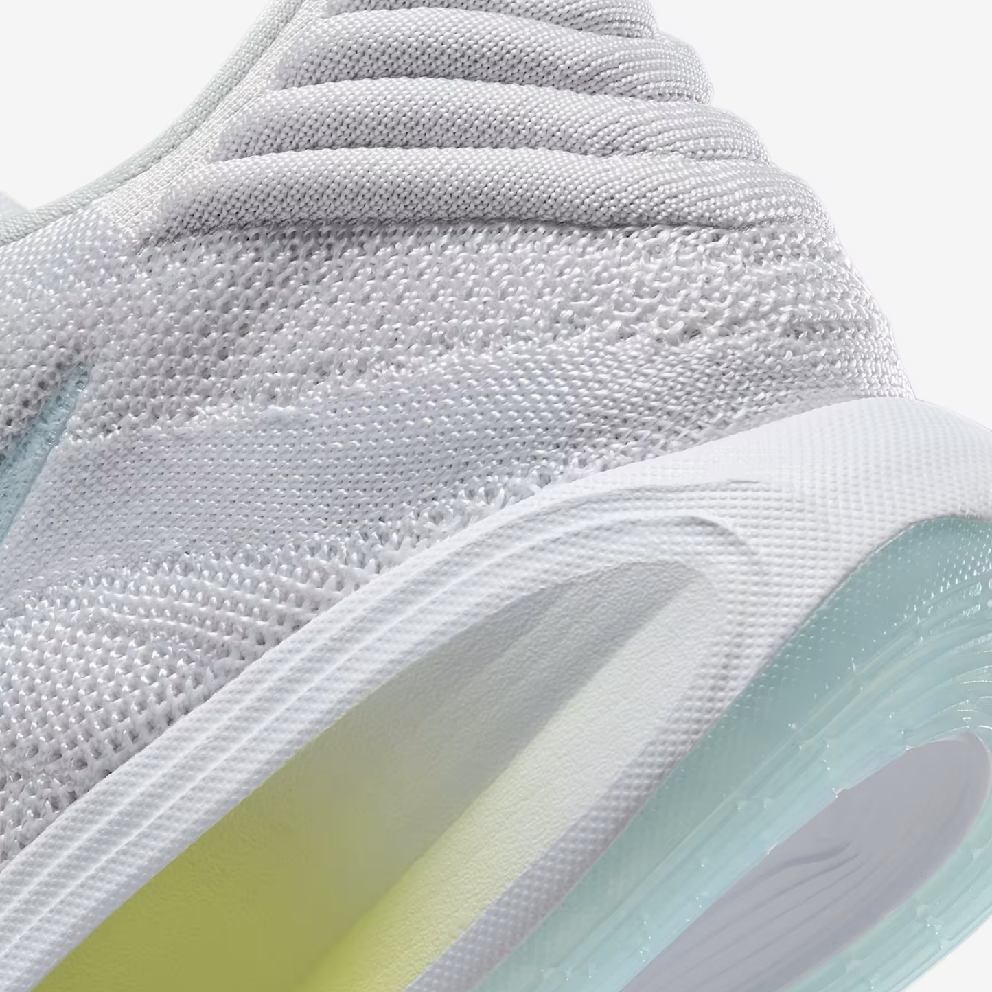 NIKE G.T. HUSTLE 3
